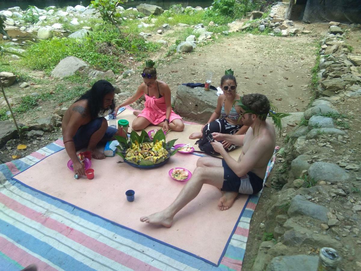 Landak River Guest House Only Trekking With Us Bukit Lawang Exterior foto